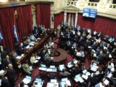 PRIMERA SESI�N DE JUAN CURUCHET EN LA LEGISLATURA