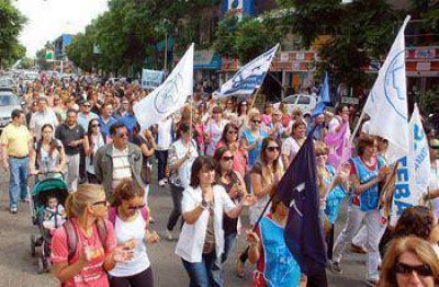 El paro se sinti� fuerte en la provincia y Scioli conf�a en acordar con los docentes