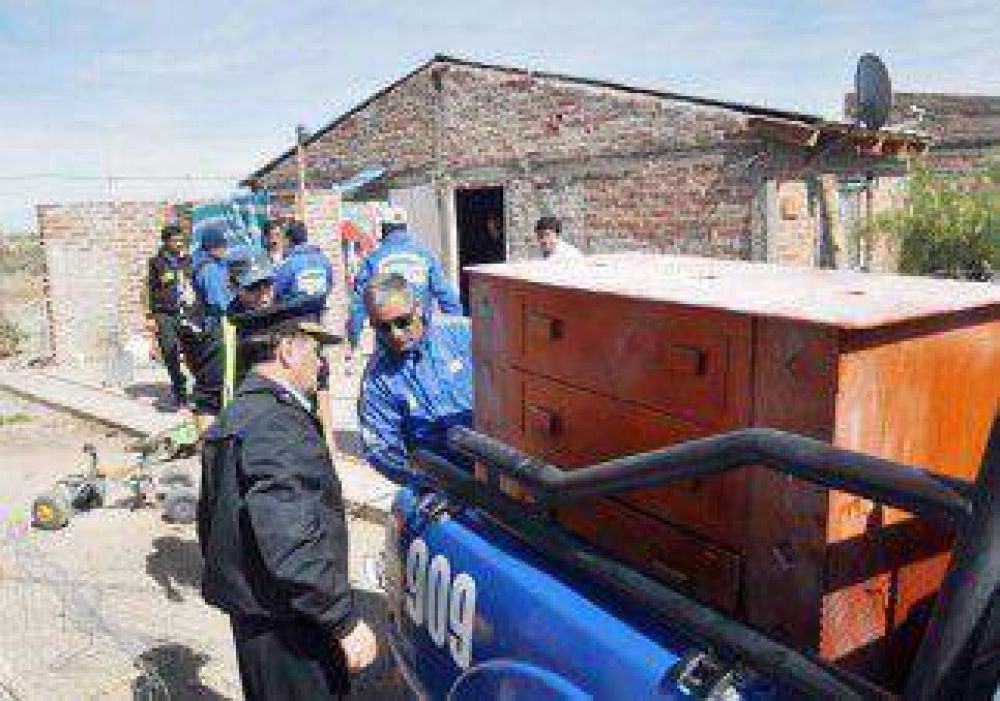 Exoneran a 2 polic�as y suspenden a 3 por la incre�ble fuga de Aboy 