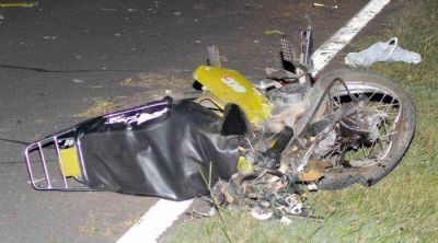 Fatal accidente de tr�nsito en el Camino al Balneario: muri� un joven motociclista
