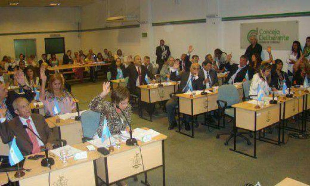 UCR aval� pedido de informes sobre compra de trolebuses rusos