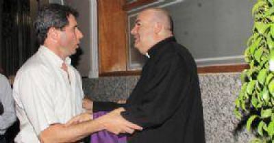 Familiares, amigos y pol�ticos despiden a Daniel Coll