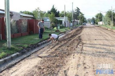 En Coronel Su�rez pavimentaron unas 20 cuadras en el Barrio San Mart�n