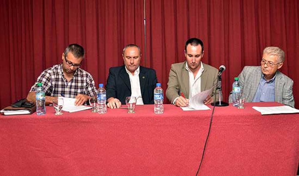 Firman convenios entre Loma Negra, Municipio e instituciones de la Ciudad