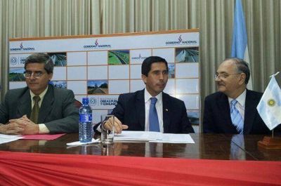 Firman convenios para factibilidad de optimizaci�n de conectividad territorial