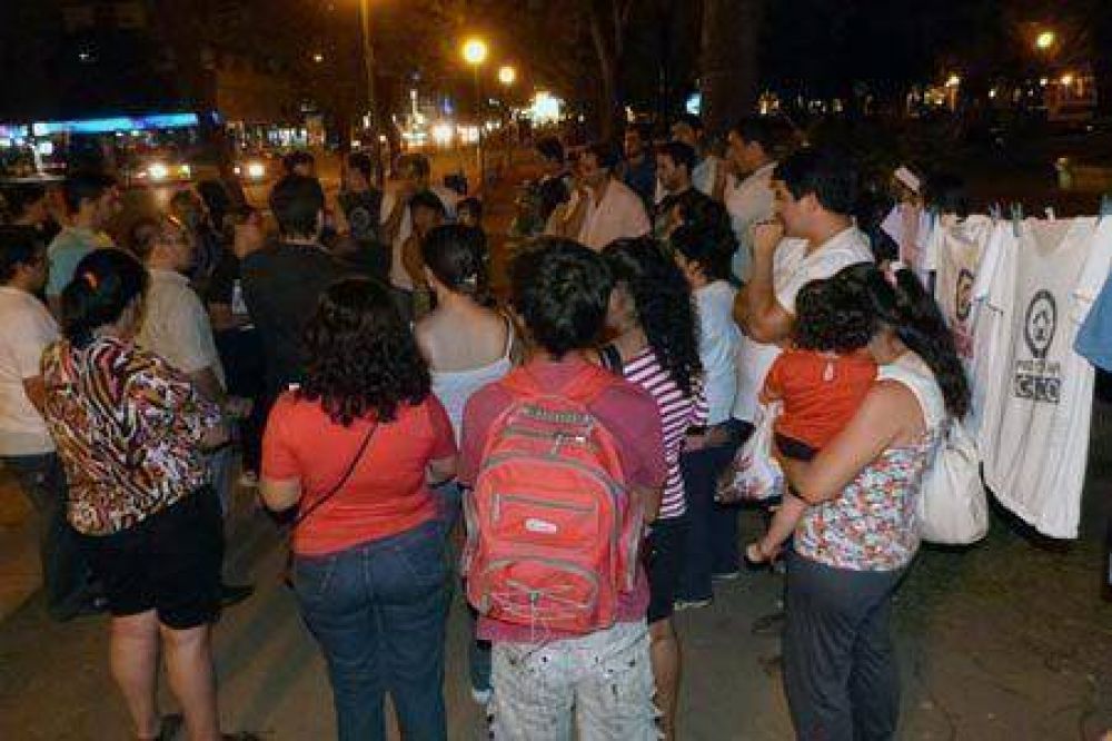 Beneficiarios del Procrear volvieron a movilizarse pidiendo respuestas