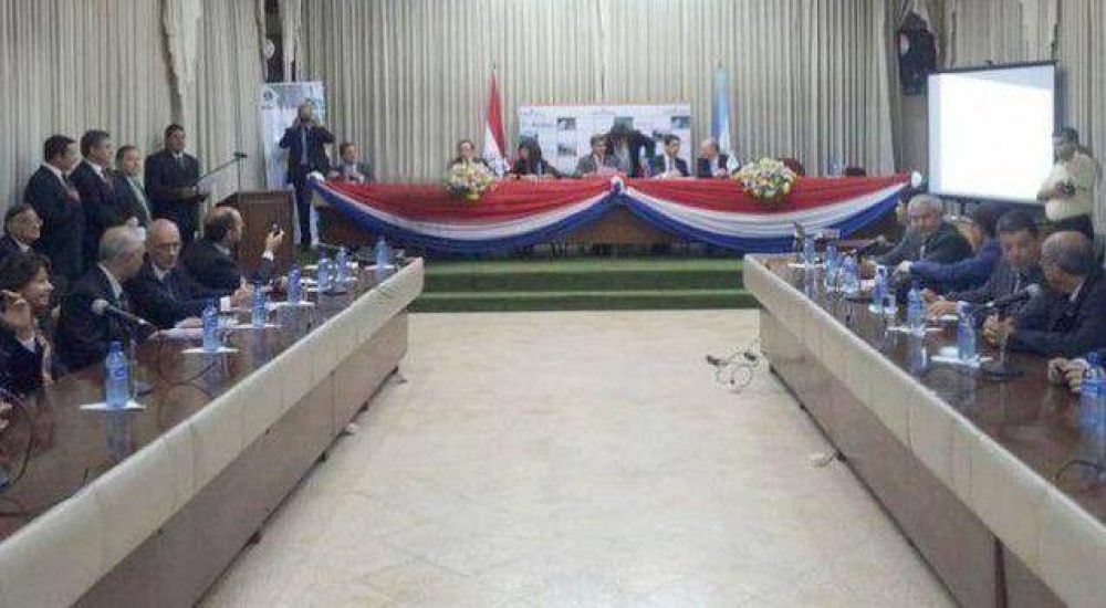 Estudiar�n la factibilidad para la conectividad f�sica con el Paraguay