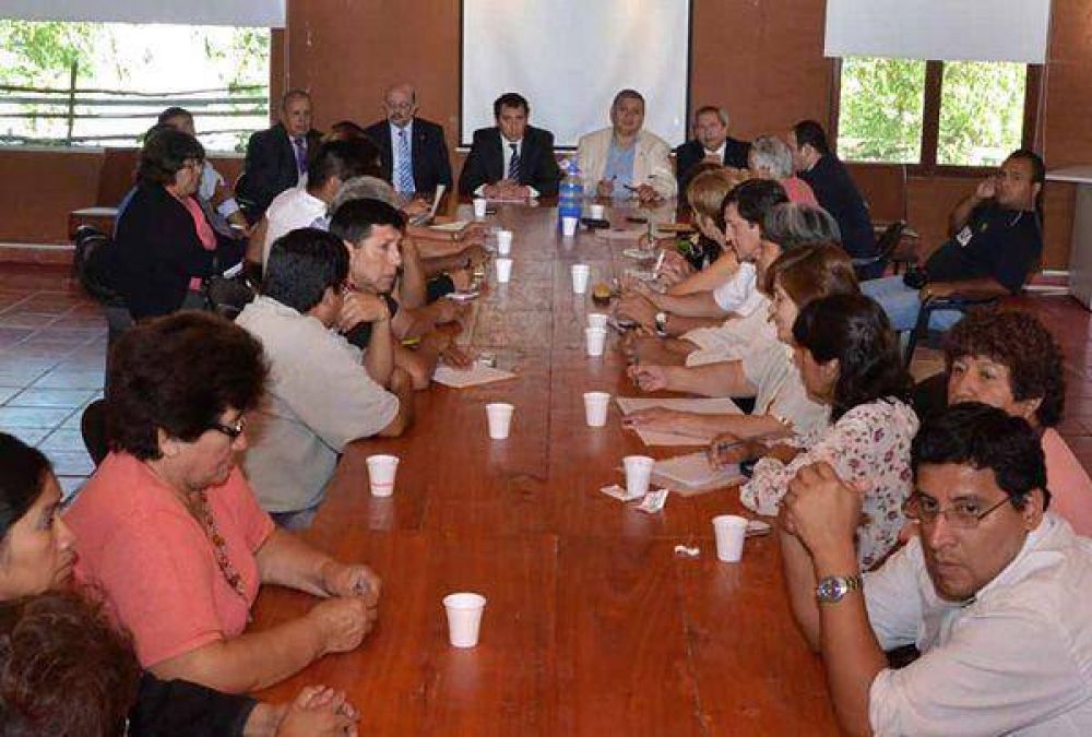 Pierazzoli asegur� que un piso salarial de $8560 es inalcanzable para el Gobierno