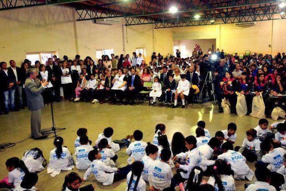El gobernador anunci� que habr� un fuerte impulso al nivel inicial