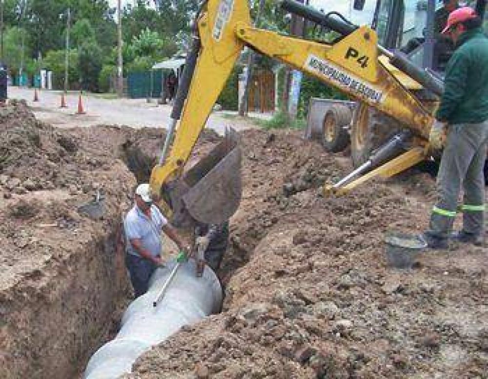 Inauguran obras de ampliaci�n de la red de distribuci�n de agua