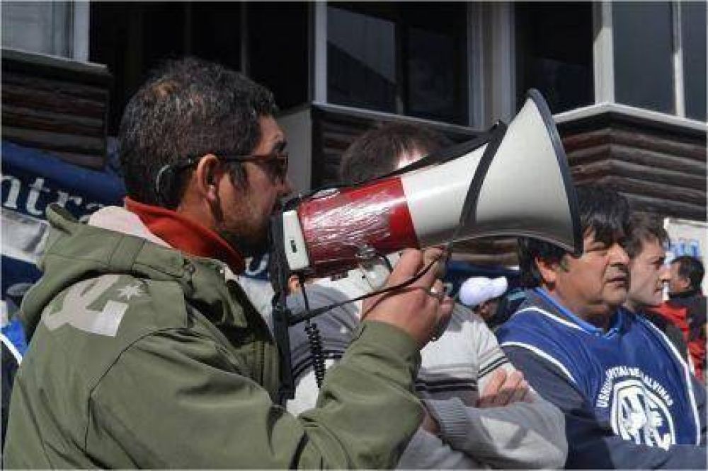Baiz propuso judicializar el acuerdo firmado por ATE R�o Grande