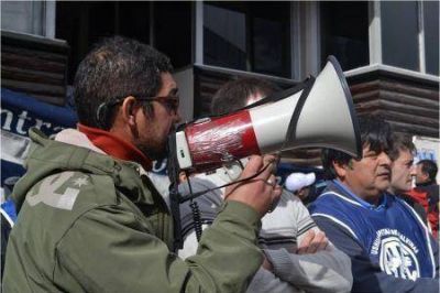 Baiz propuso judicializar el acuerdo firmado por ATE R�o Grande