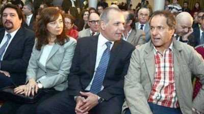 Buzzi y Scioli firman convenio de cooperaci�n entre Chubut y Buenos Aires