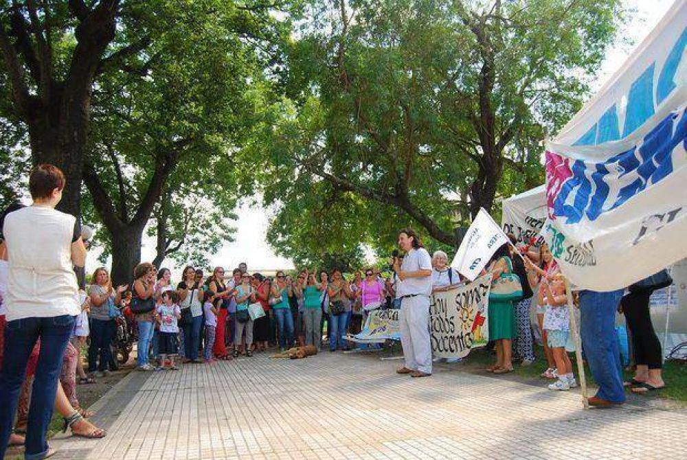 Tres de los cuatro gremios docentes acataron la conciliaci�n obligatoria
