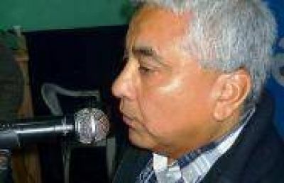 Cecilio Salazar asegur� que los volantes con su nombre y la cara del Papa no le pertenecen
