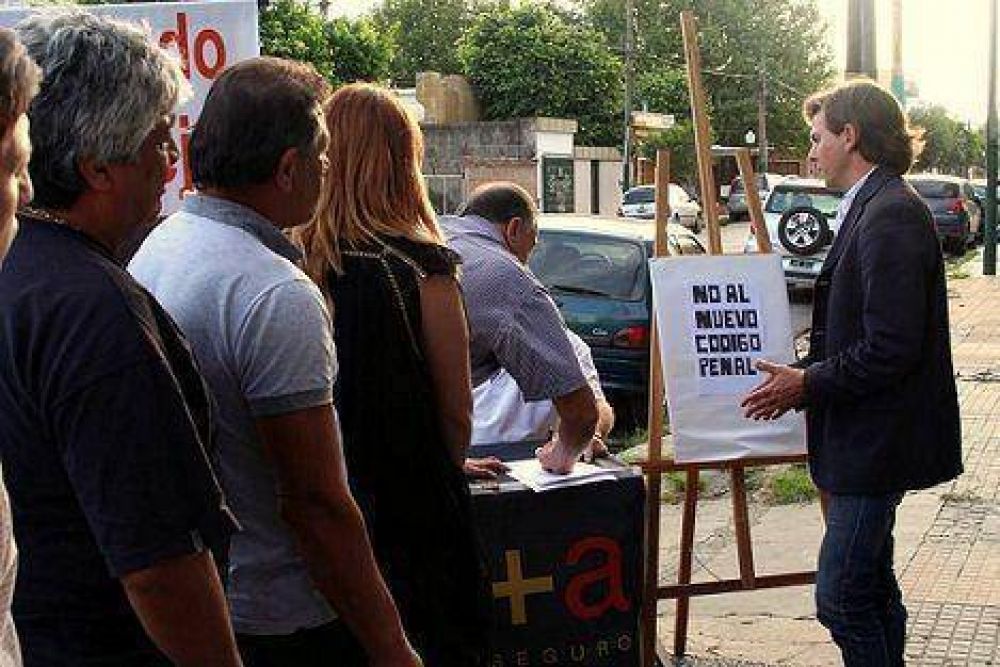 Gabriel Mercuri junta adhesiones contra la posible reforma penal‏