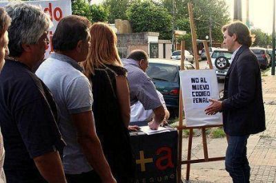 Gabriel Mercuri junta adhesiones contra la posible reforma penal‏