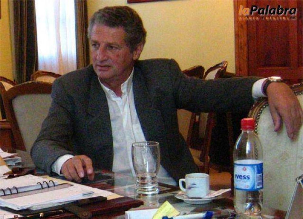Massaccesi: "Quien trajo el loco que se lo lleve"