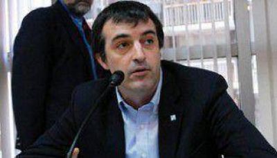 Bullrich propuso eximir de ganancias a los docentes