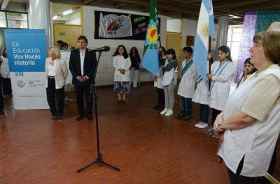 El Intendente Pulti inaugur� formalmente el ciclo lectivo en Escuelas Municipales 