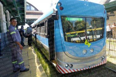 El tren universitario volvi� a funcionar, pero s�lo por un d�a
