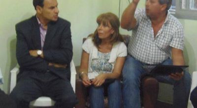 Bruera se reuni� con familiares de v�ctimas de la inundaci�n de cara al aniversario del 2 de abril