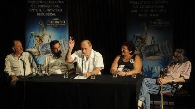 Zaffaroni cree que el borrador de C�digo Penal es "opinable", pero pidi� "madurez pol�tica"