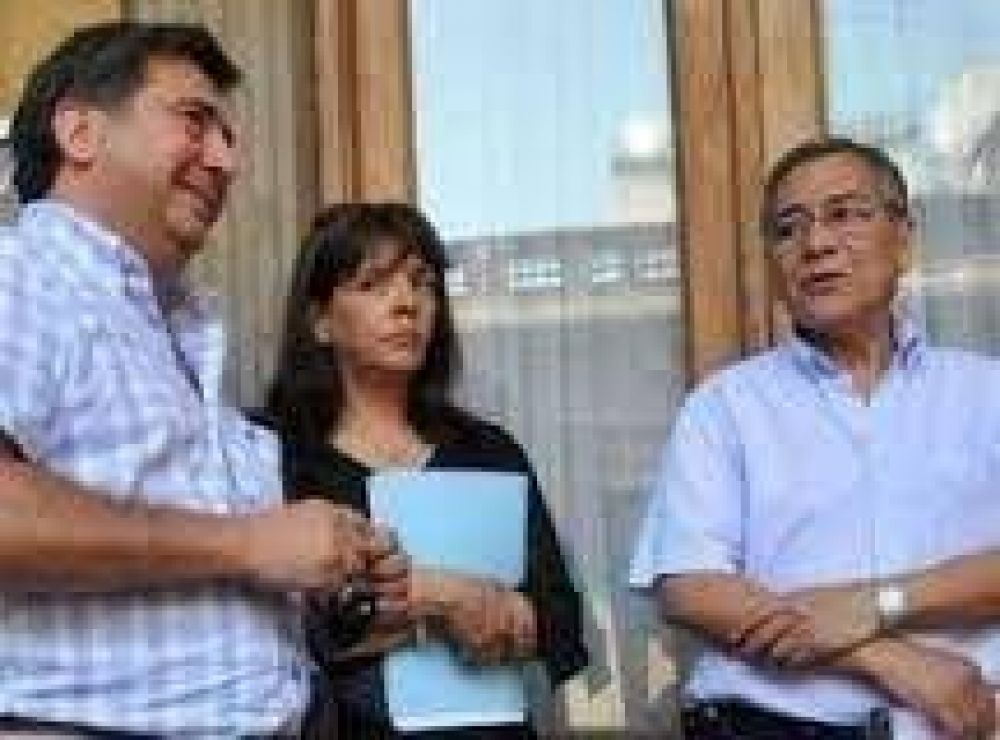 Docentes desaf�an al Gobierno a mantener el di�logo aportando "soluciones valederas"