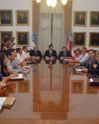 Entre R�os mejor� la oferta a los docentes