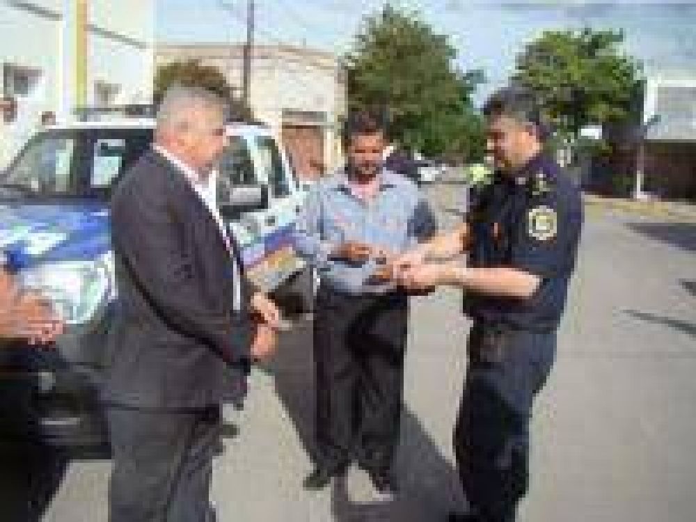 Nuevos m�viles policiales para Gonzales Chaves