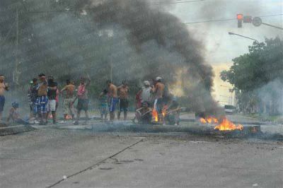 Por protestas, hay un promedio de 2 cortes de calle por d�a en La Plata