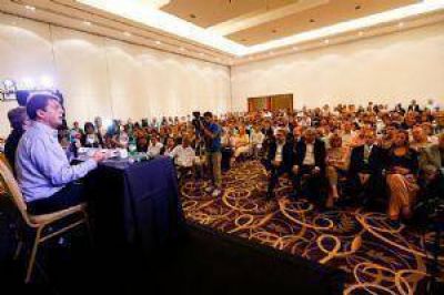 Massa aclar� que no tiene �ninguna relaci�n� con Alperovich