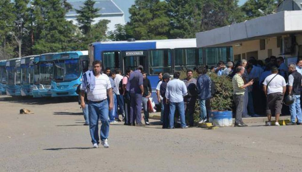Intentan destrabar sorpresivo paro en los corredores 20 y 70