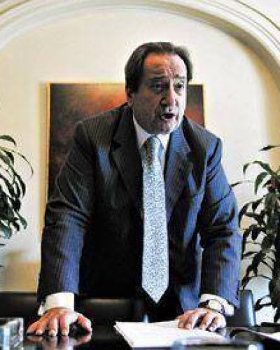 �Por obtener votos a cualquier precio tratan de arriar a la gente como ganado�
