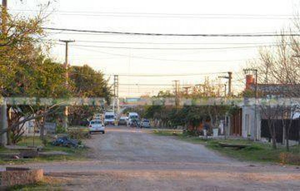 Maniatan a comerciante, lo amenazan con un arma y le roban 70 mil pesos