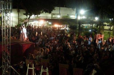 En el Paseo Bosseti la Municipalidad homenaje� a las posade�as en el D�a de la Mujer