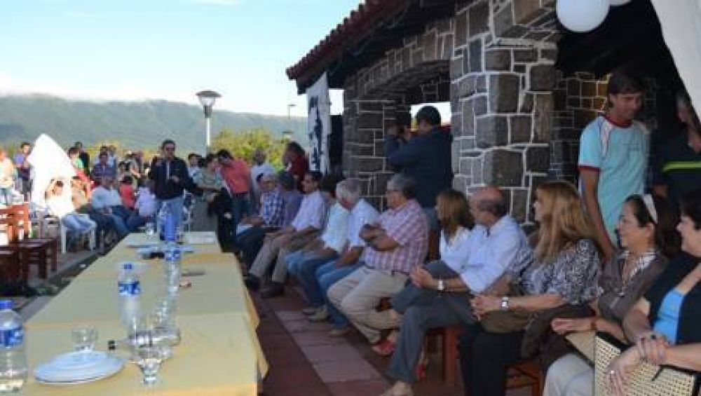La L�nea Celeste tild� al Gobierno de "ineficiente"