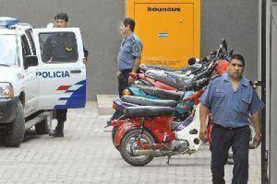 M�dico acusado de abusar de su hija de s�lo seis a�os ser�a indagado hoy