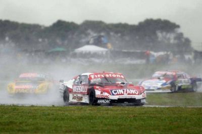 La lluvia le complic� la final a Mat�as