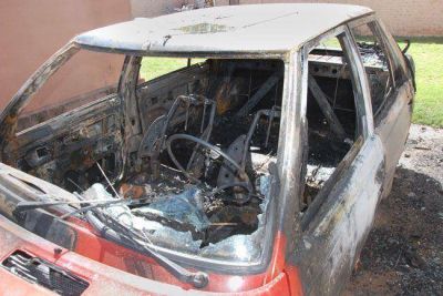 Quemaron otro auto en la ciudad