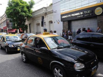 Tras un brutal ataque, los taxistas vuelven a marchar en reclamo por mayor seguridad