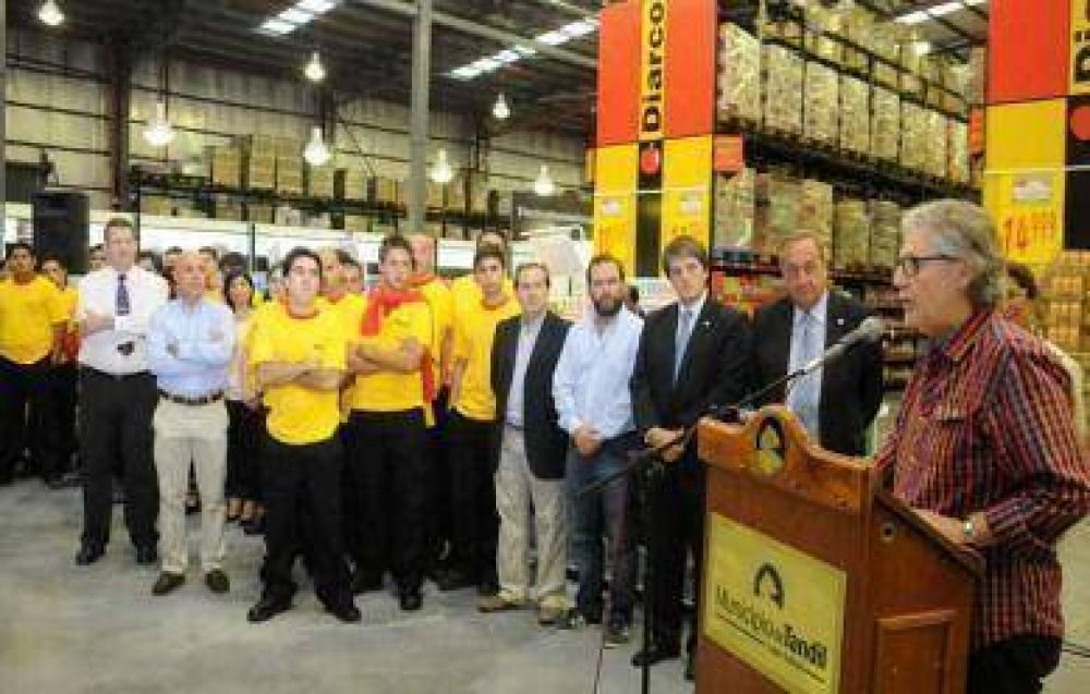 Con un alto impacto comercial y laboral, Diarco inaugur� su nueva sucursal en Tandil