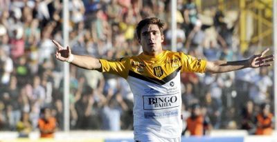 Olimpo le gan� 1 a 0 a Newell's Old Boys y sali� de la zona de descenso
