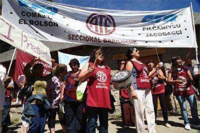Estatales solicitaron incremento del 25 por ciento y apertura de paritarias