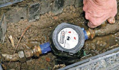 Los consumidores de agua con medidor conocer�n los excesos