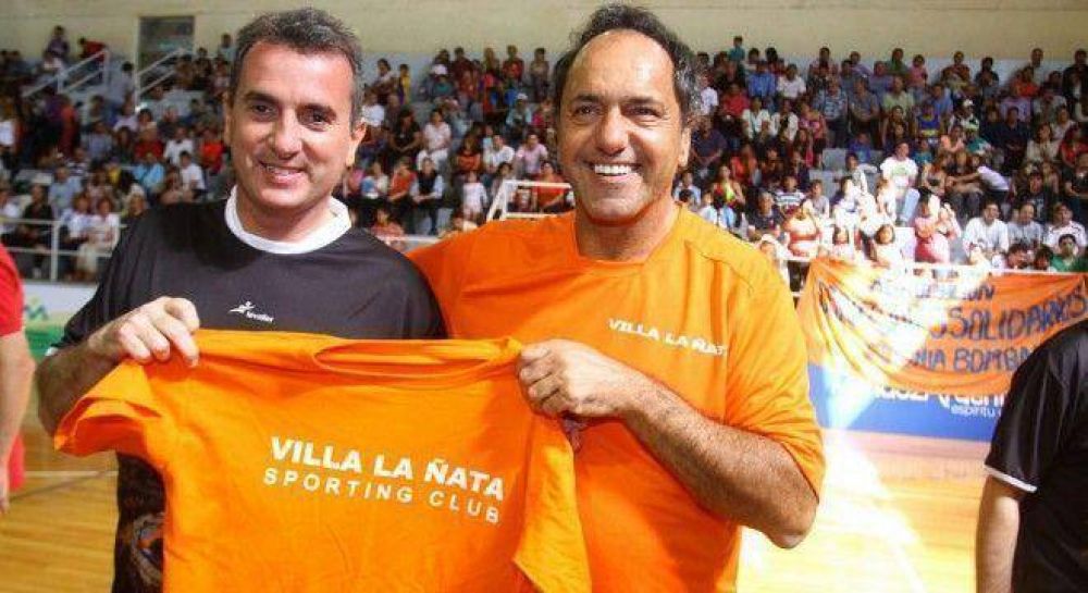 Scioli y Paco Prez jugaron un picadito y alentaron versiones de una frmula