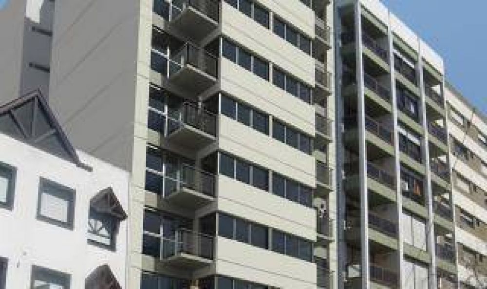 Problemas energ�ticos: Por irregularidades de Edelap, colocar�n medidores individuales en edificios