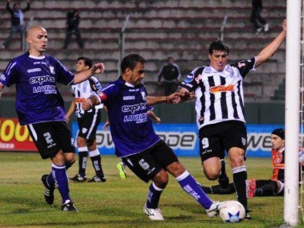 Argentino A: Los salte�os cosecharon cuatro de nueve puntos en juego