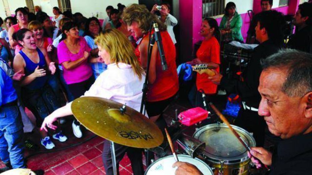 M�s de 140 internas de la C�rcel tuvieron una jornada saludable