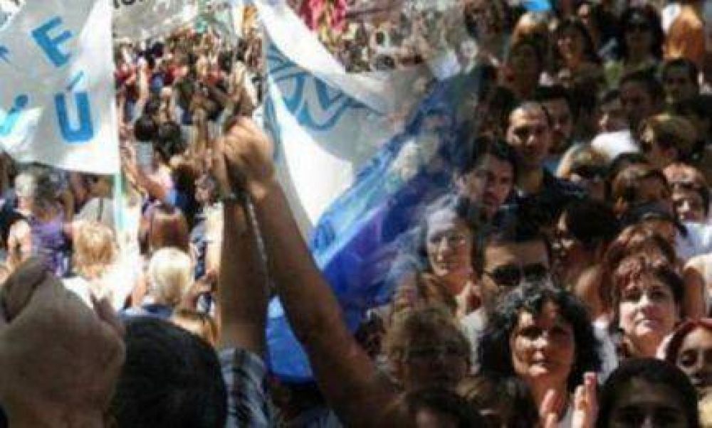 �Recursos hay pero no los quieren distribuir, pretenden que el trabajador se calle la boca�